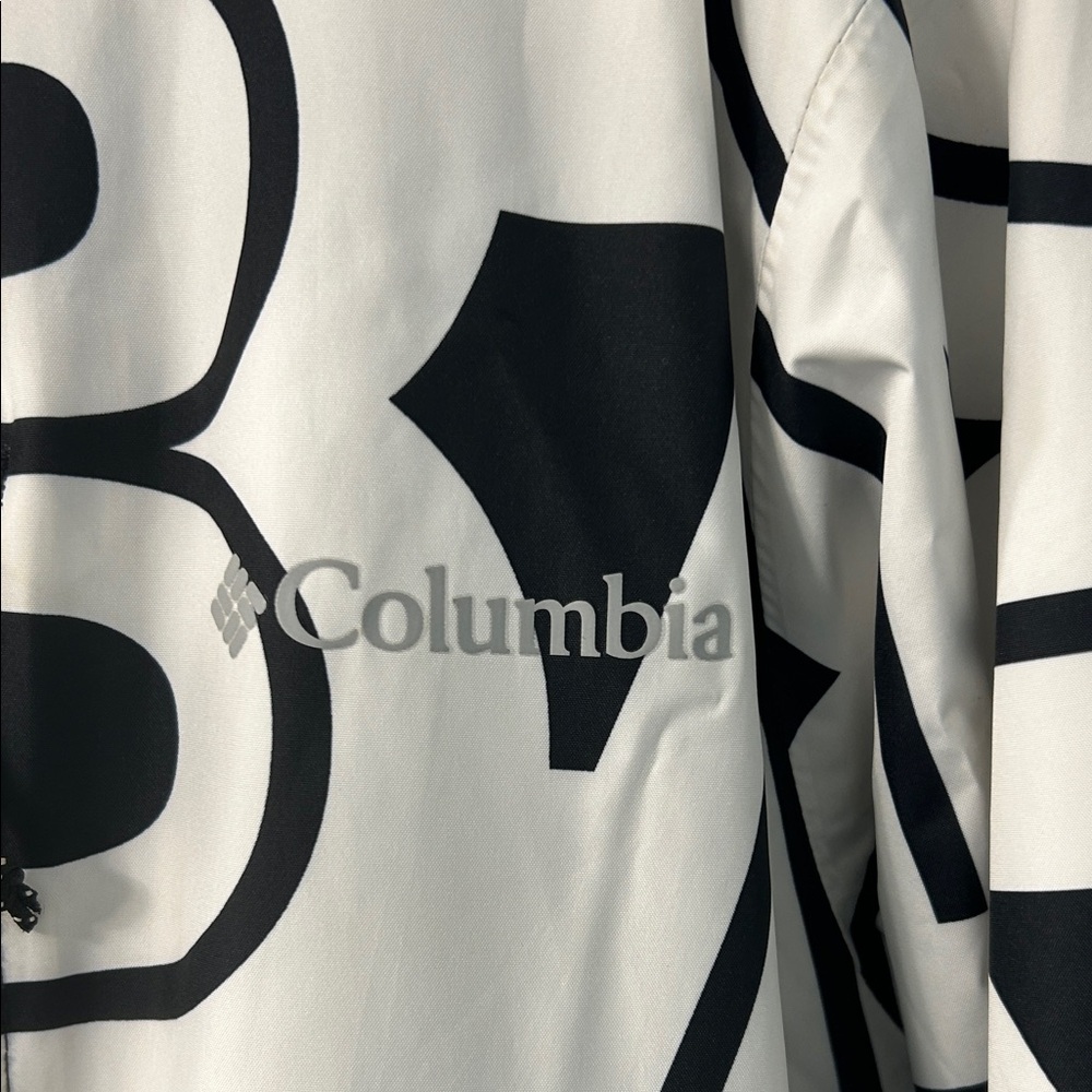 Columbia Men's Black and White Ski Jacket - Picture 2 of 5